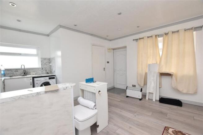2 bed Bungalow for sale Image 10