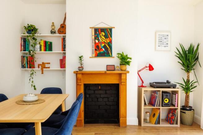 81 Teewell Ave-14.jpg