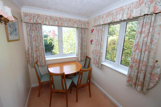 Living/dining room