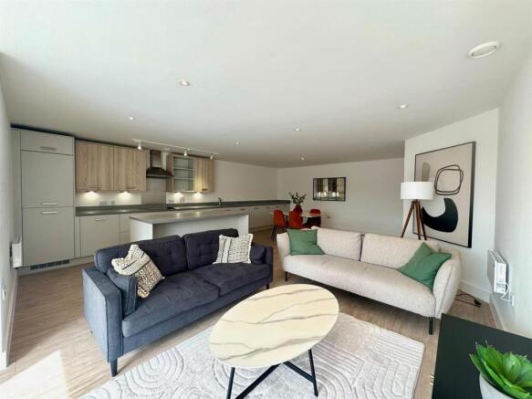Living Area pic 5.jpeg