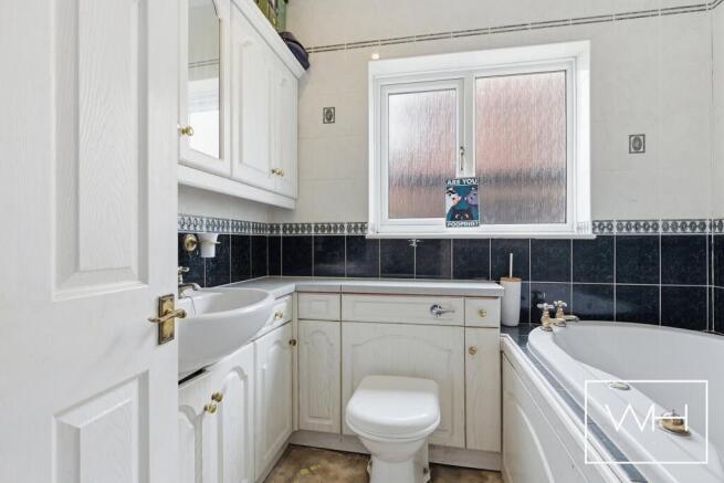 3 bed Semi-Detached for sale Image 6