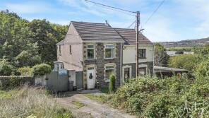 4, Pentwyn, Neath SA11 1YW