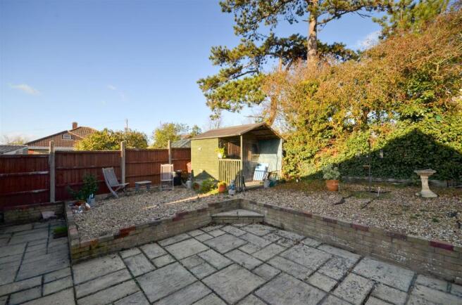 Rear Garden (2).JPG