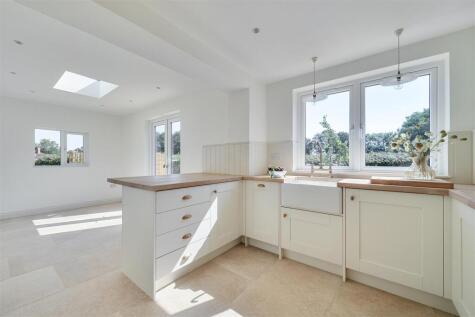 Broadleaze, Upper Seagry, Chippenham