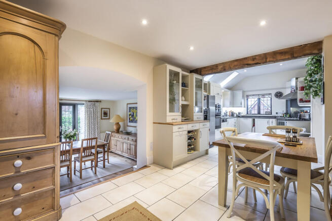 Kitchen/Breakfast...