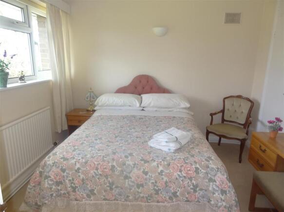 BEDROOM 4