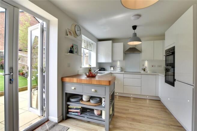 4 bed Detached for sale Image 4