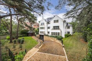Flat 4, 59 Hawkhurst, Haven Road, Poole BH13 7DN