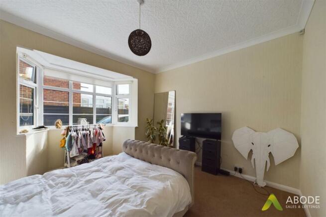 CAM02696G0-PR0233-STILL013.jpg