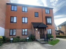 32, Chelsea Gardens, Sutton SM3 9TN