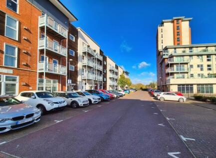 Reavell Place, Ipswich