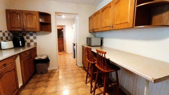 Kitchen3.jpg
