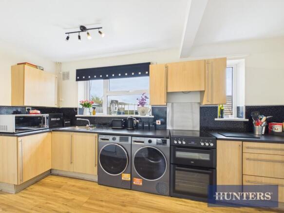 4 bed Semi-Detached for sale Image 4