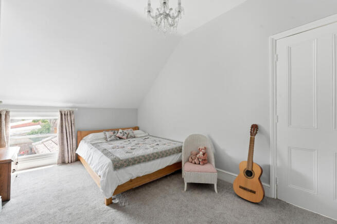 4 bed Terraced for sale Image 11