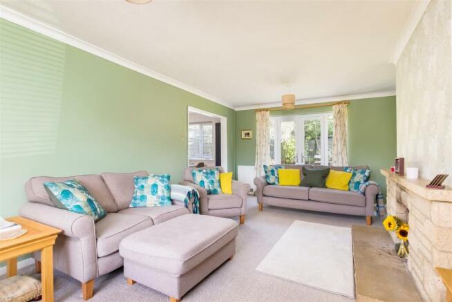 8 Dorington Court 14.jpg
