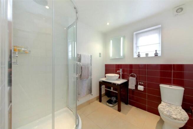 Bathroom: RG42