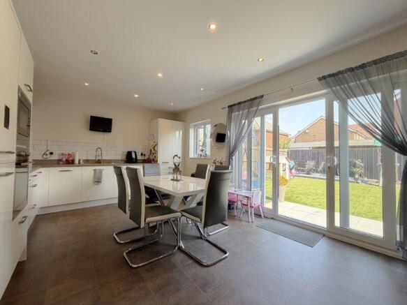 Dining Kitchen