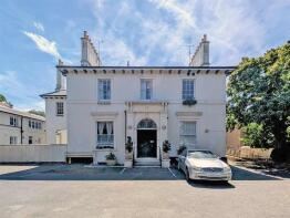 Flat M, 22 The Lodge, Leigham Court Road, London SW16 2PL
