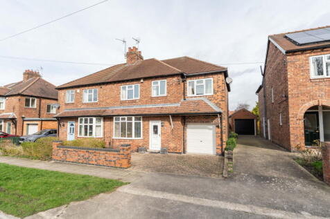 Heworth Hall Drive, York, YO31 1AG