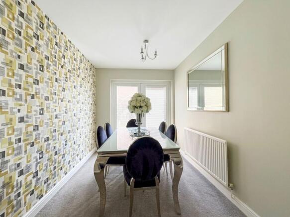 3 bed Semi-Detached for sale Image 4
