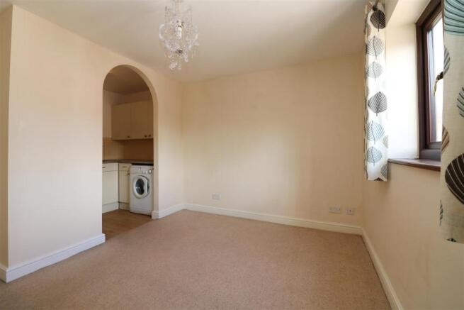 Sitting Room pic 2.JPG