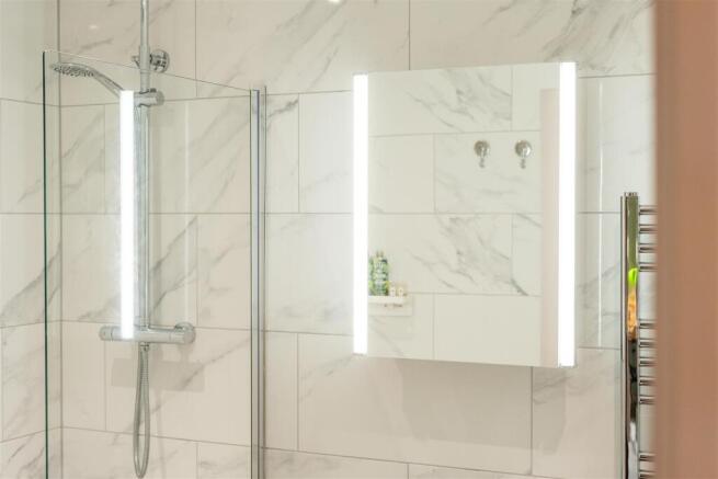 2 bed Apartment for sale Image 11