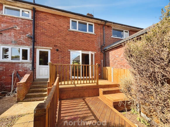 3 bed Terraced to rent Image 6
