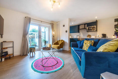 Sunnyside, Sunny Bank Road, Windermere, Cumbria, LA23 2EN