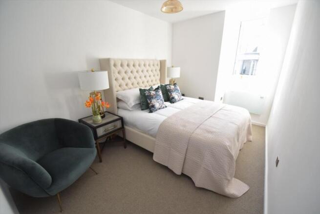 7 Berkeley House bed 1.jpg