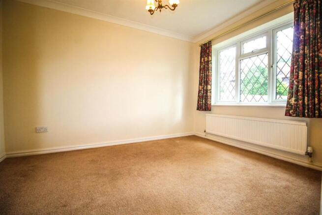 Dining Room/Bedroom 