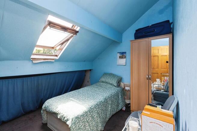 4 bed Terraced for sale Image 12