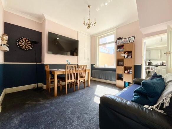 5 bed Terraced for sale Image 8