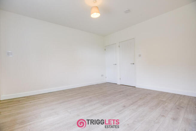 3 bed Terraced to rent Image 4