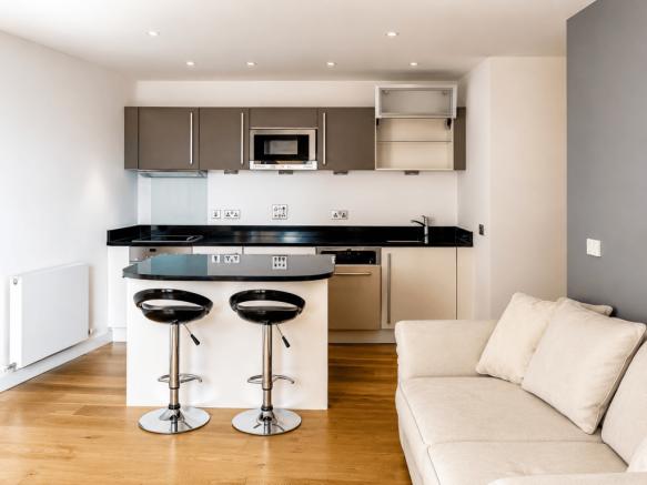 1 bed flat to rent Baxter Avenue, London RH1
