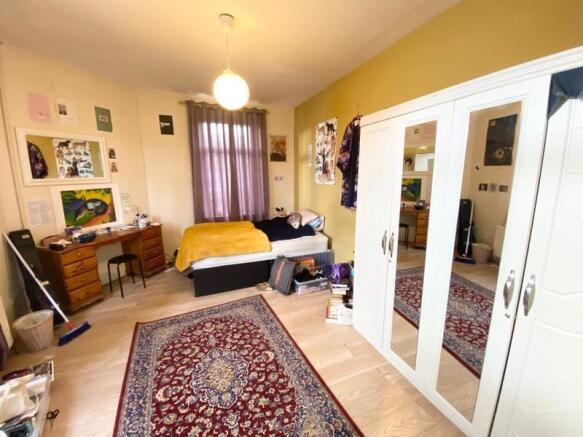 2 bed flat to rent City Road, Roath, Cardiff CF24