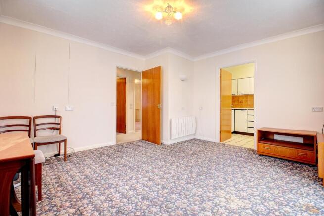 Farm View Drive, Basingstoke, RG24 photo 4