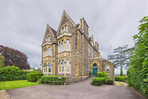Elevated living in desirable Mid Clevedon