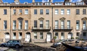 Flat 1, 25, Green Park, Kingsmead, Bath BA1 1HZ