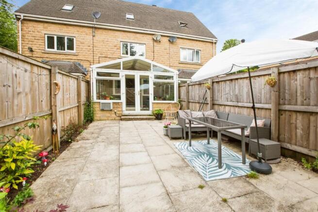 3 bed Terraced for sale Image 8