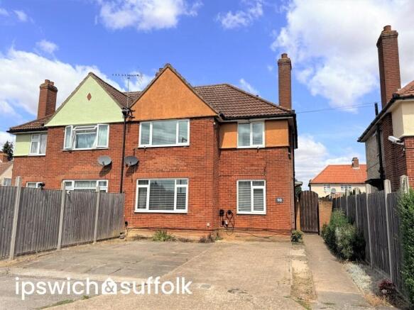3-bed semi-detached on Thackeray Road, Ipswich, Suffolk, £265,000