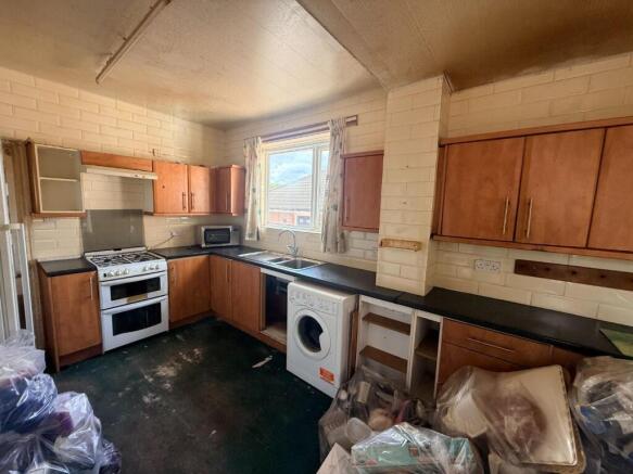 2 bed Semi-Detached Bungalow for sale Image 6