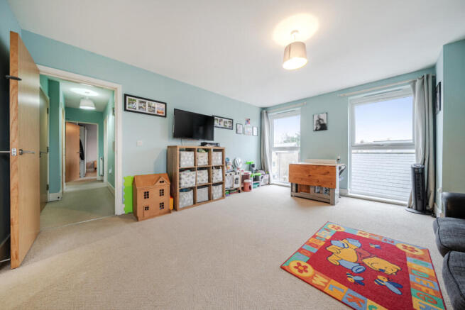 1404939-9-697b2a0...