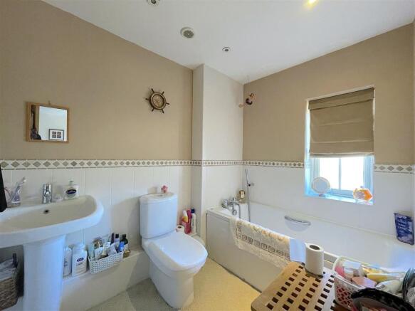 En-Suite One (1).jpeg