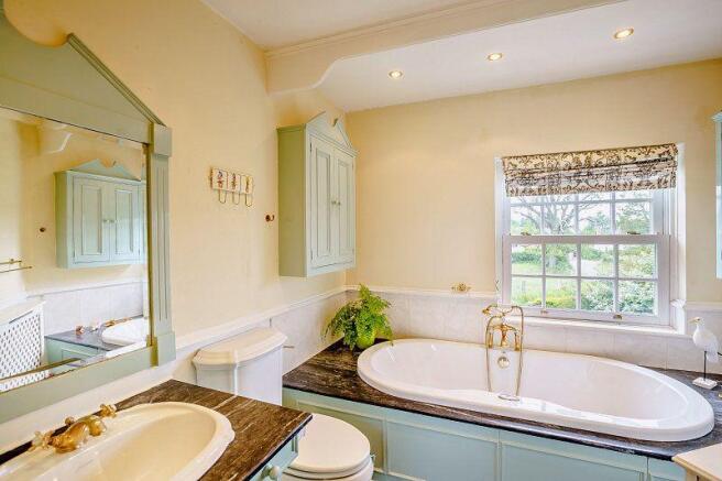 Master En-suite