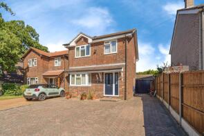 38, Wilton Drive, Horndean, Waterlooville PO8 9QY