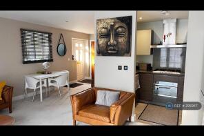 4, Woodcote Close, Bushey WD23 4AE