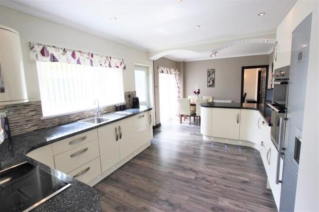 Kitchen/Breakfast Room