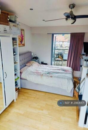 Double Bedroom 1