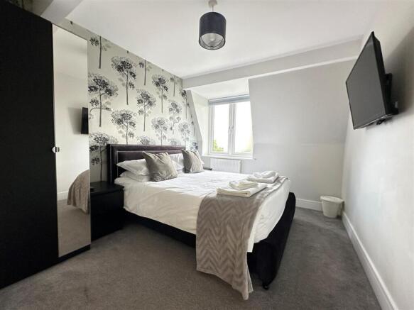 8 bed Terraced for sale Image 6