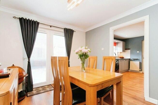 Lounge/Dining Room